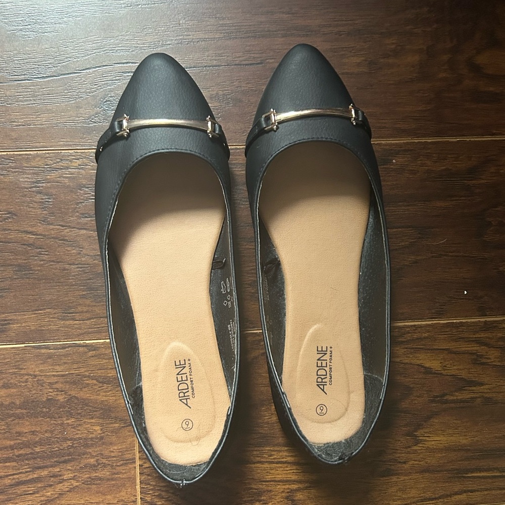 Black Ballet Flats. Size 9